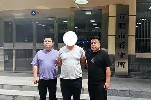 哈登：我的工作就是让每个人打得更简单 球队执行力可以更好